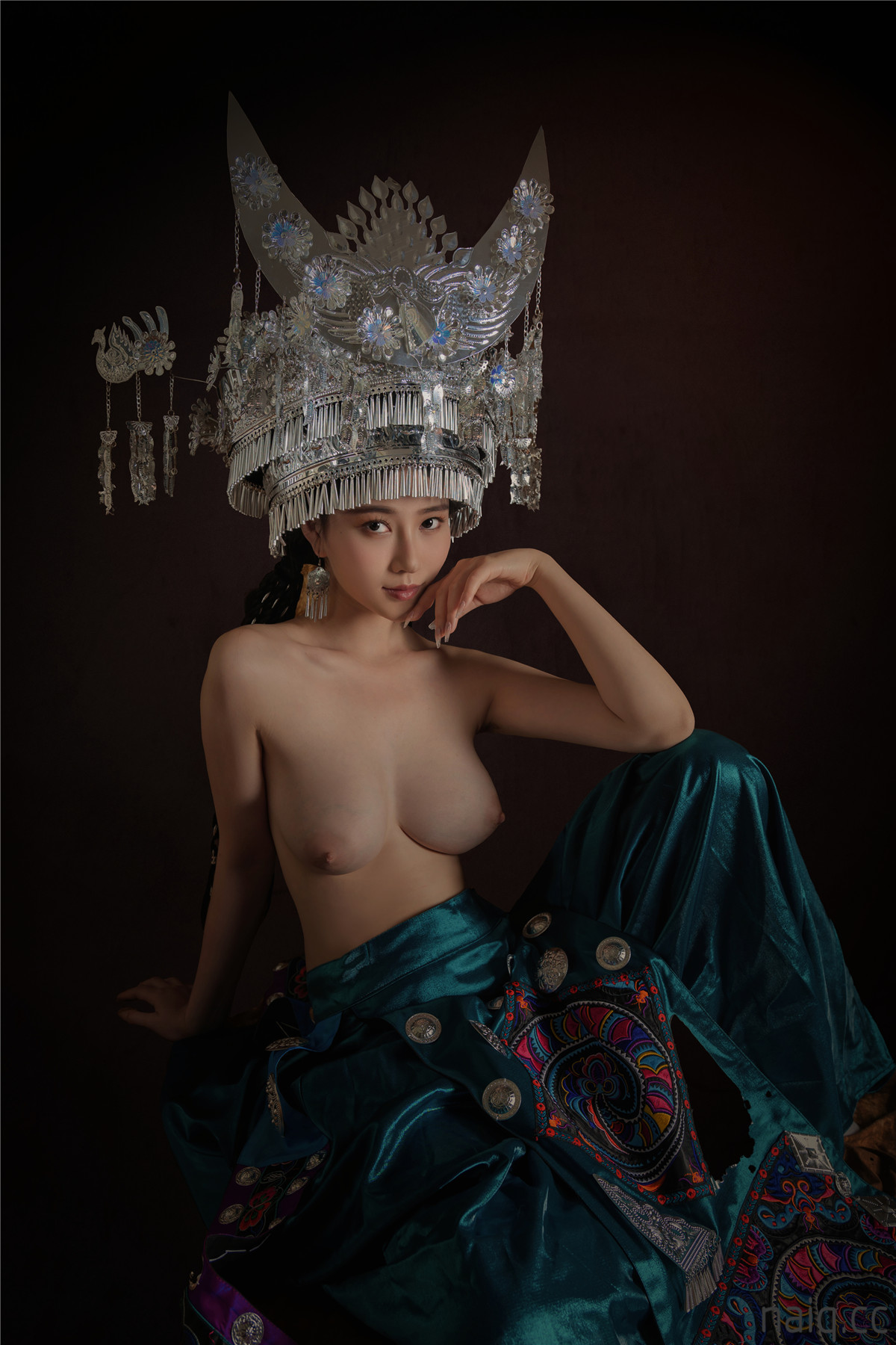 年年 - 苗疆少女 [50P-332MB] - 奶圈