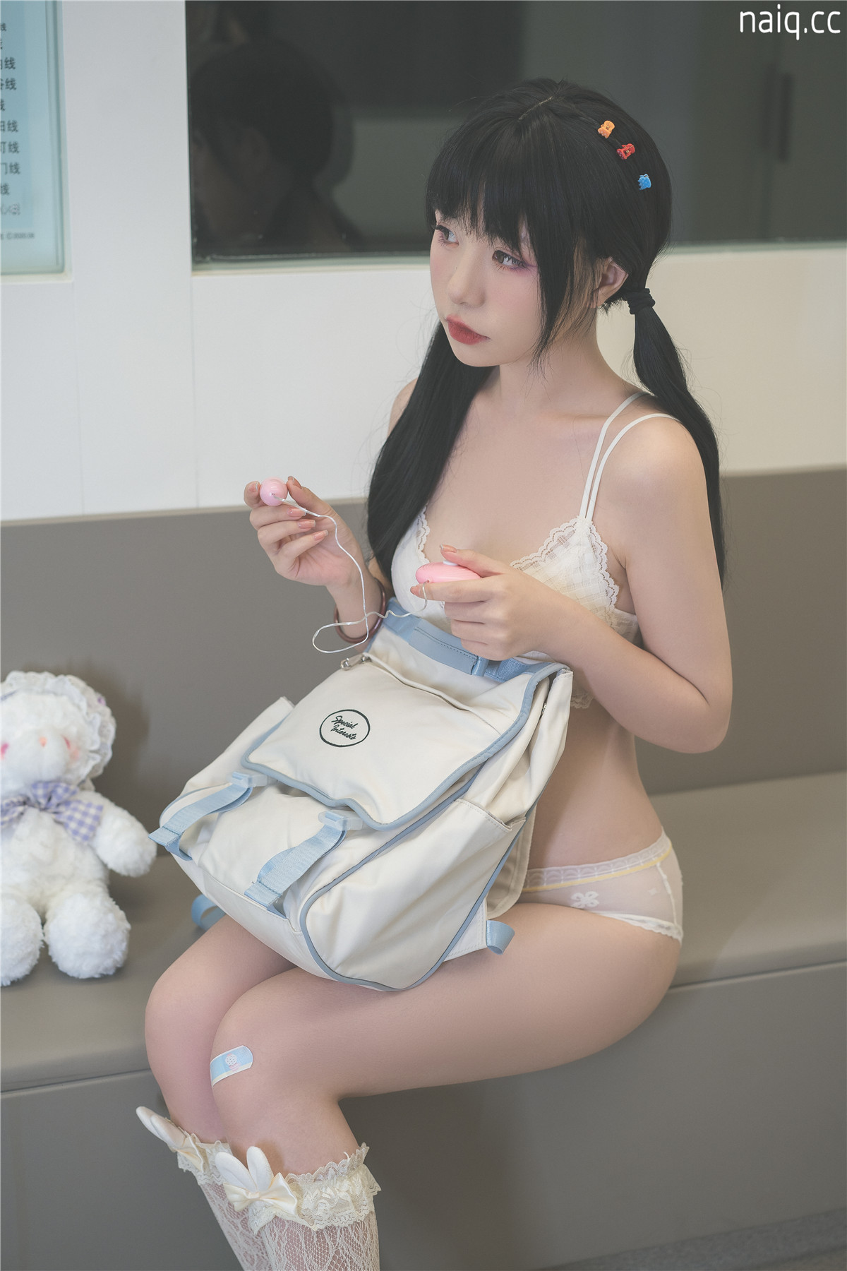 爆机少女喵小吉 - 末班地铁 [93P5V-5.17GB] - 奶圈