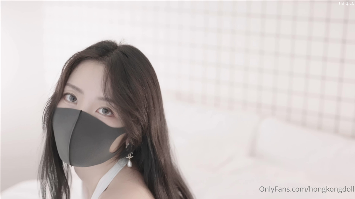 HongKongDoll“夏日回忆”性感泳装无套爆操姐姐的白虎嫩穴[1V-8.7G] - 奶圈