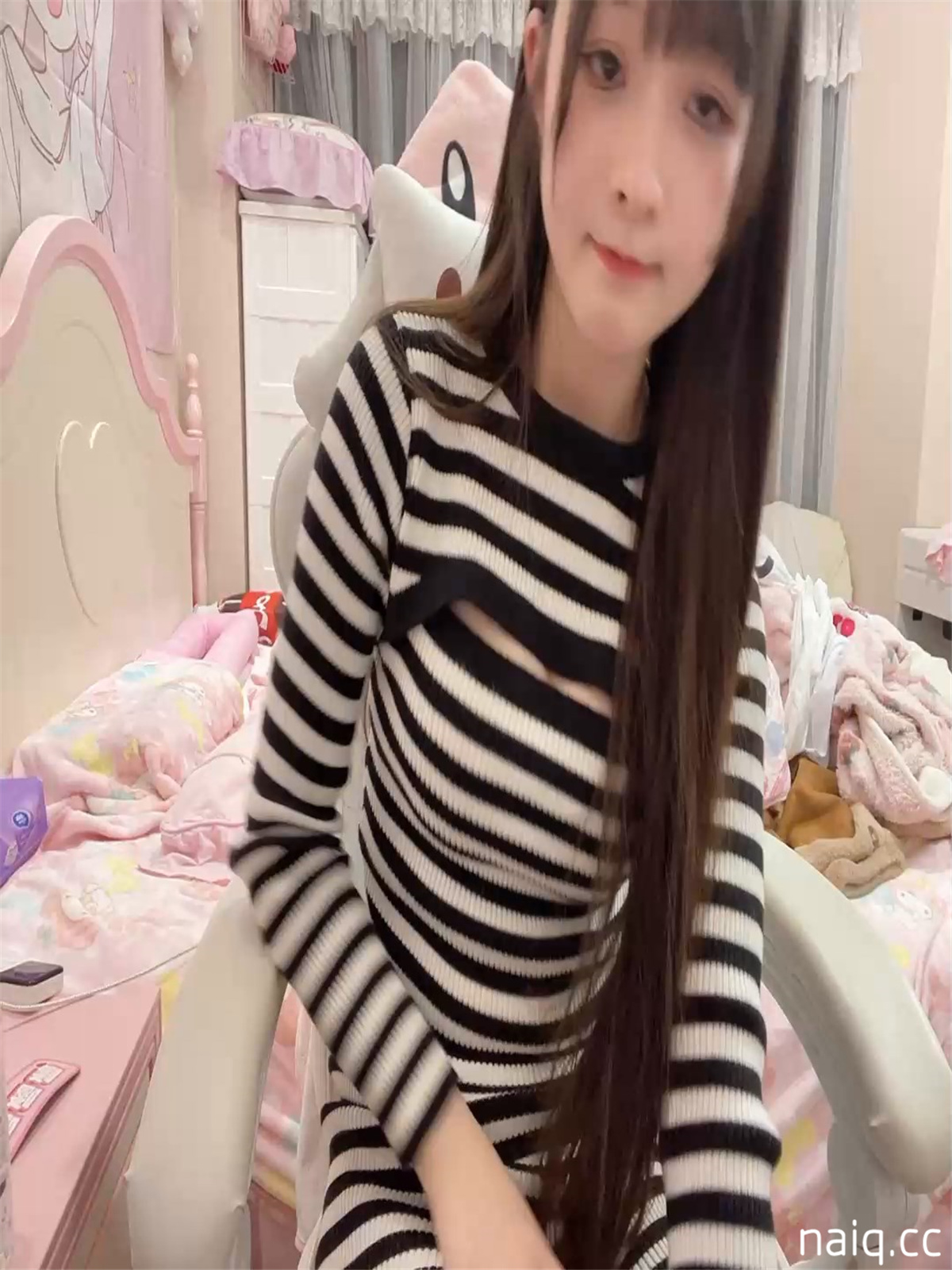 颜值天花板极品女神【蔡小熊】露三点定制私拍乳头粉大插B [10V-779MB] - 奶圈