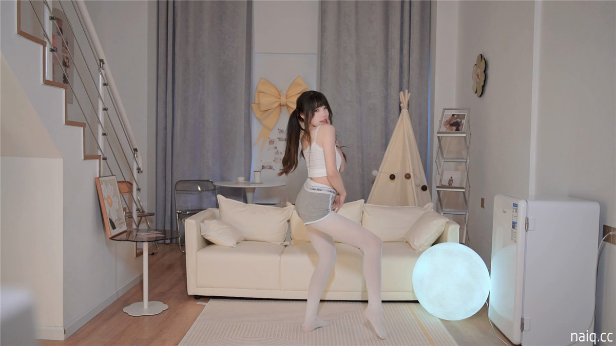 咬一口兔娘 - 300里程碑奖励 Gentlenman [1V-117MB] - 奶圈