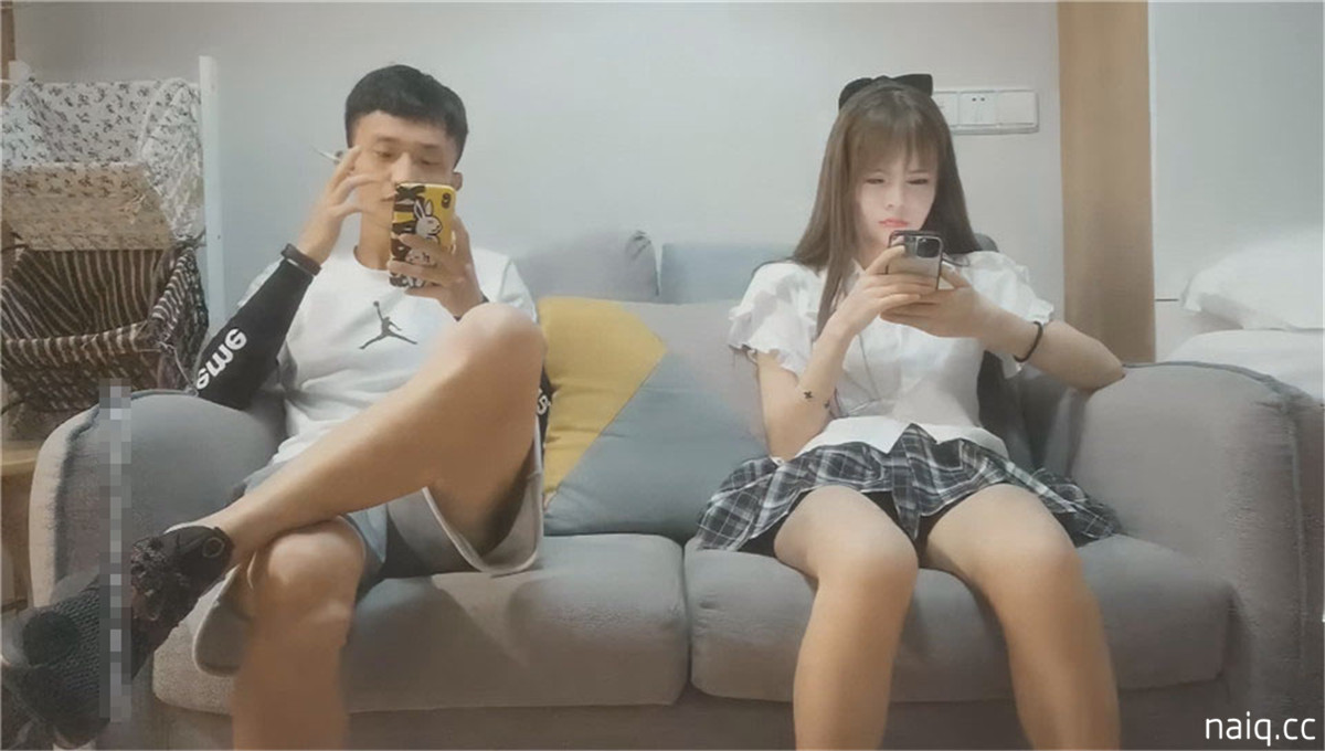 短裙白衣妹子啪啪 脱掉衣服舔奶口交摸逼后入猛操 [1V-1.44G] - 奶圈