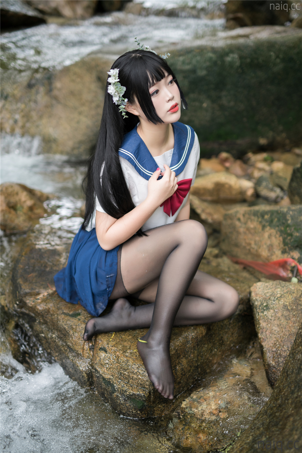 白烨 - 湿身JK [98P2V-1.76GB] - 奶圈