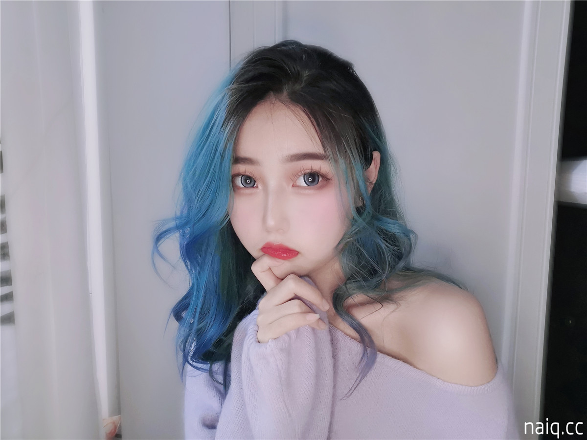 eloise软软 - 双拼丝袜奶茶 [36P1V-39MB] - 奶圈