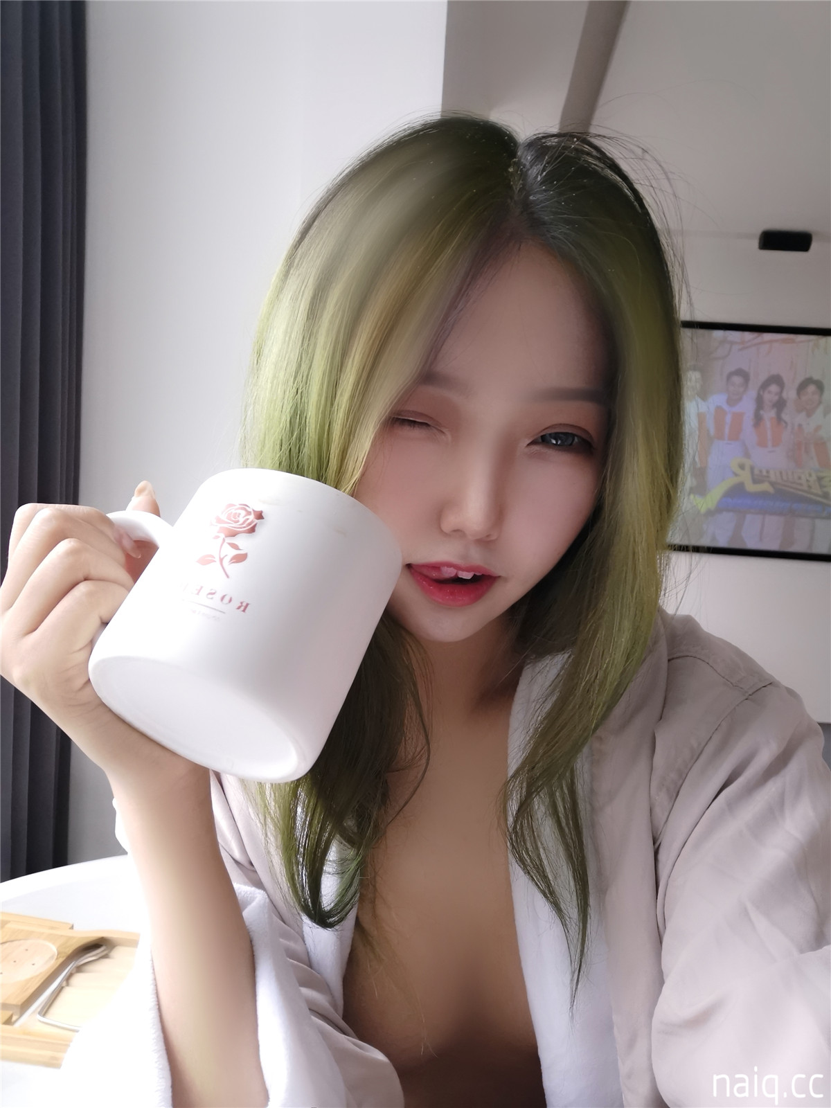eloise软软 - 6月日常第一弹 [89P2V-161MB] - 奶圈