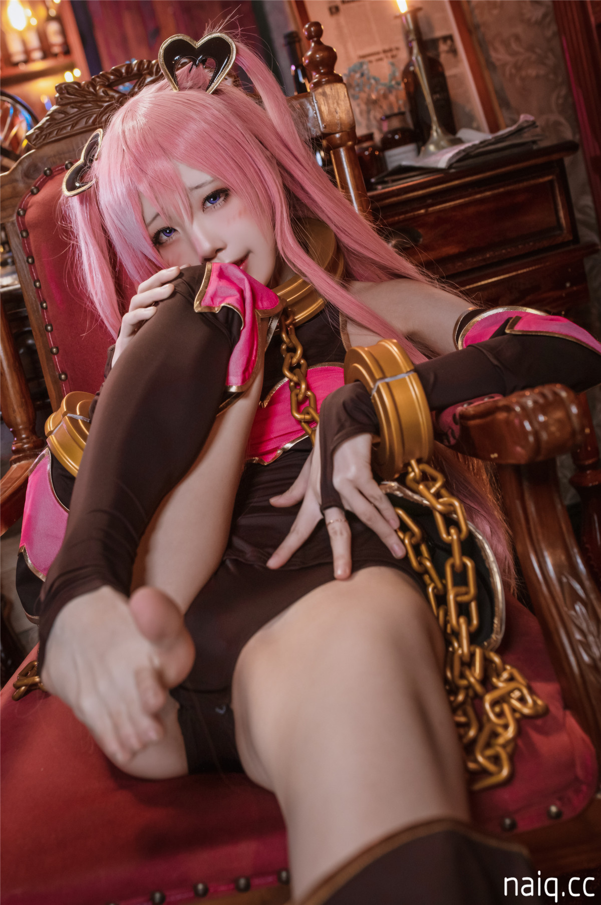 7
