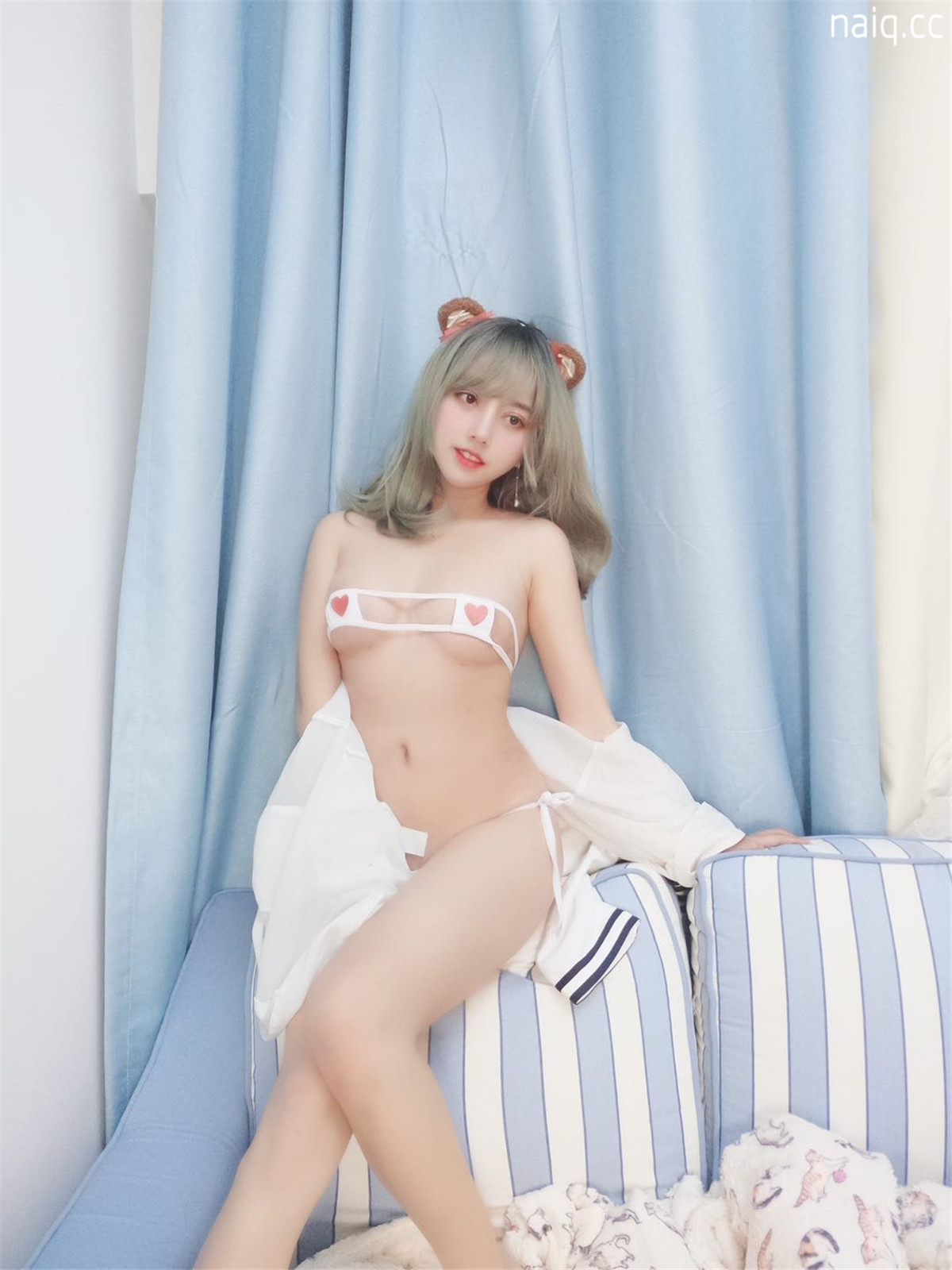 3
