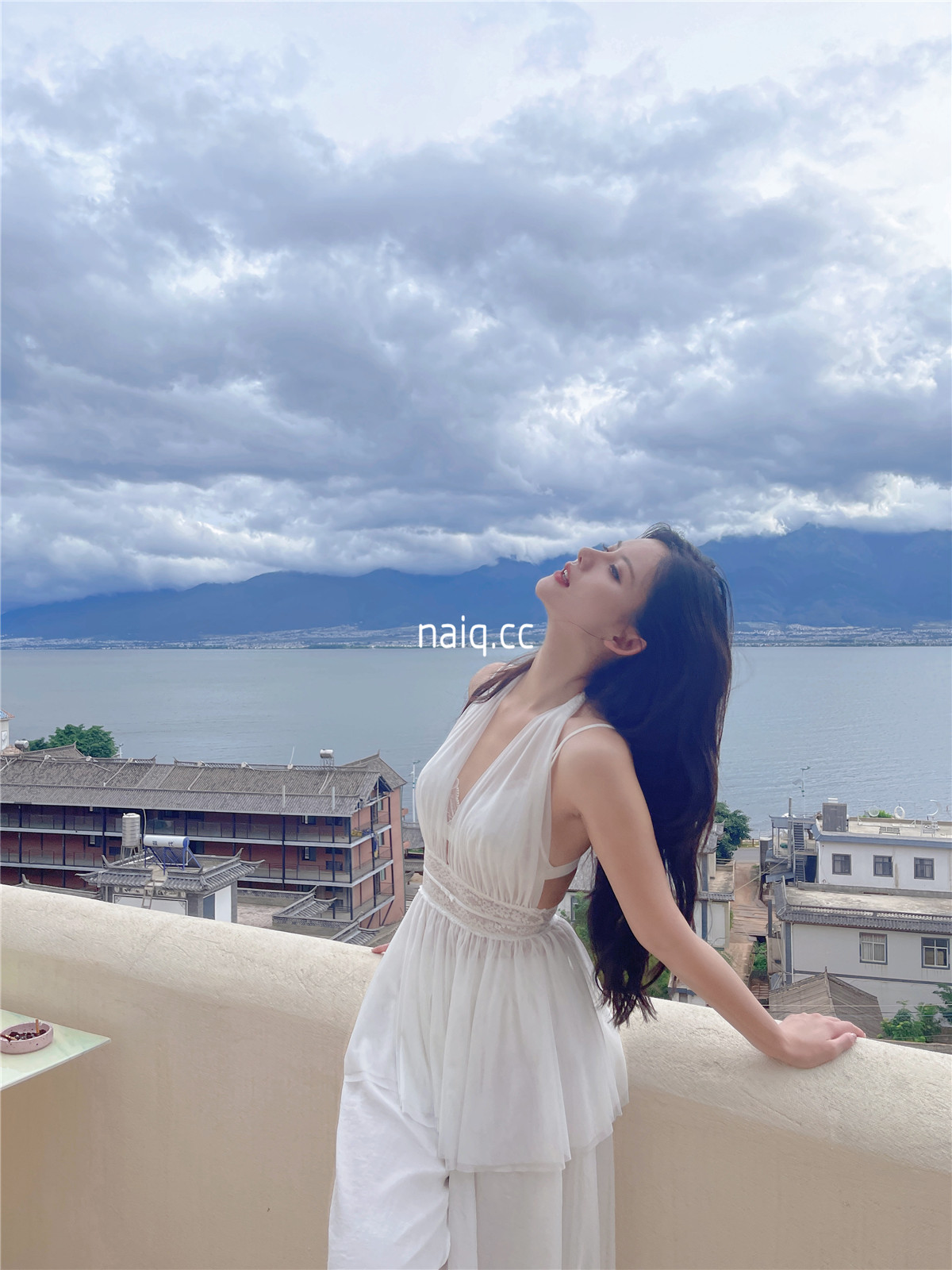就是阿朱啊 - 撩开裙子 [34P-100MB] - 奶圈