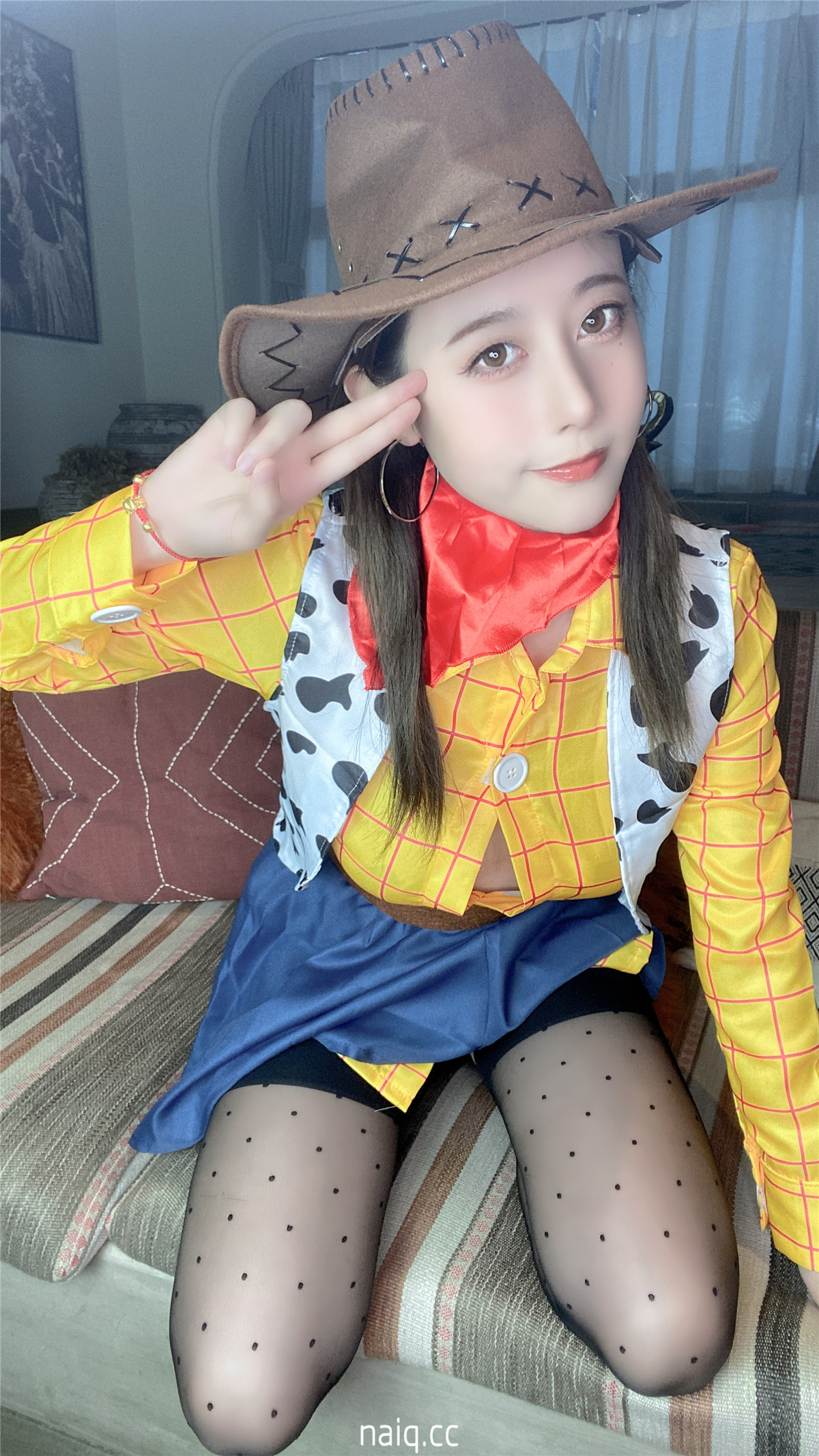 奈汐酱nice - 25号自拍本 胡迪 [55P1V-302MB] - 奶圈