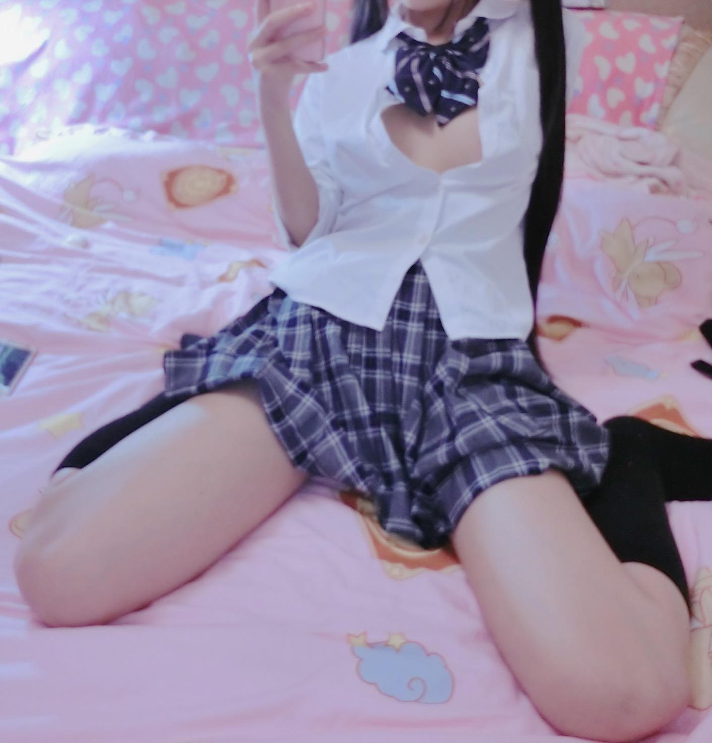 萌白酱 - jk学生制服 黑膝袜 [32P3V-942.57MB] - 奶圈