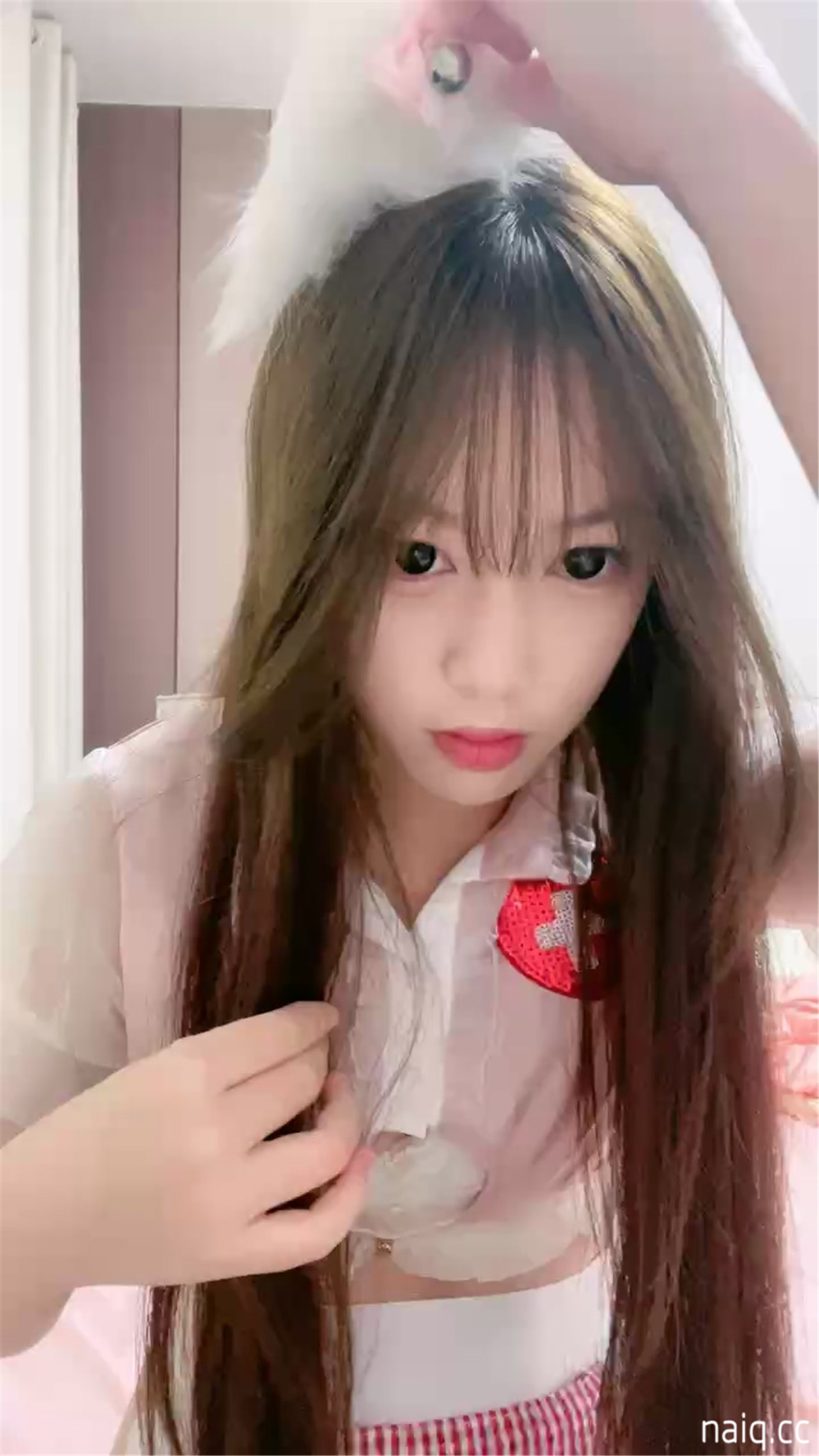 新来的可乐妹妹全程露脸穿上性感的情趣装诱惑狼友，听指挥大秀直播 [1V-510MB] - 奶圈