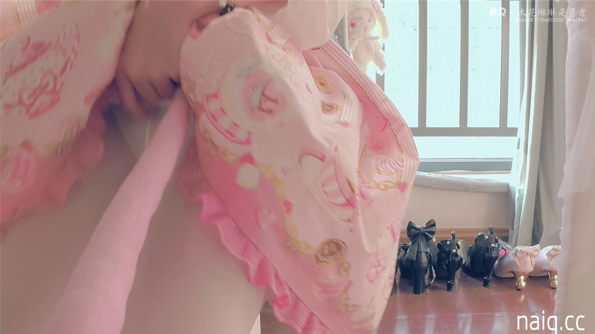 木花琳琳是勇者 - 桌下小裙子白丝play! [22P-2V 77.57 MB] - 奶圈