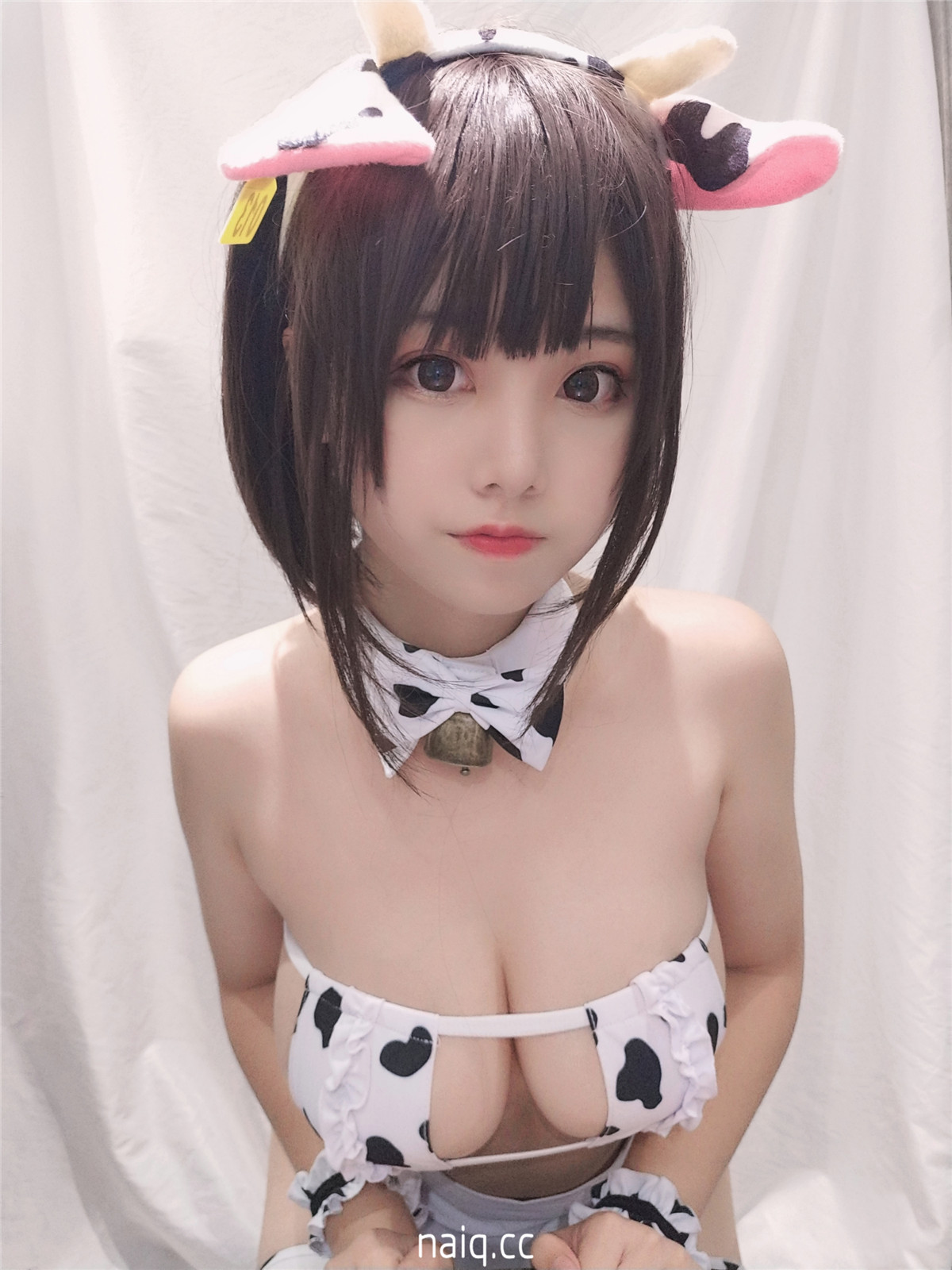 蜜汁猫裘 - 小奶牛自拍版女仆 [20P-40MB] - 奶圈