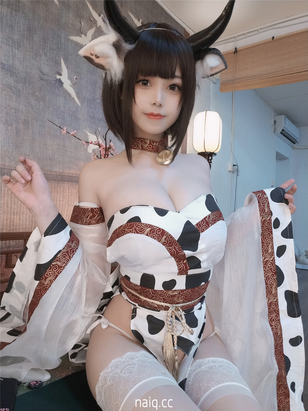 蜜汁猫裘 - 奶牛自拍 [30P-67MB] - 奶圈
