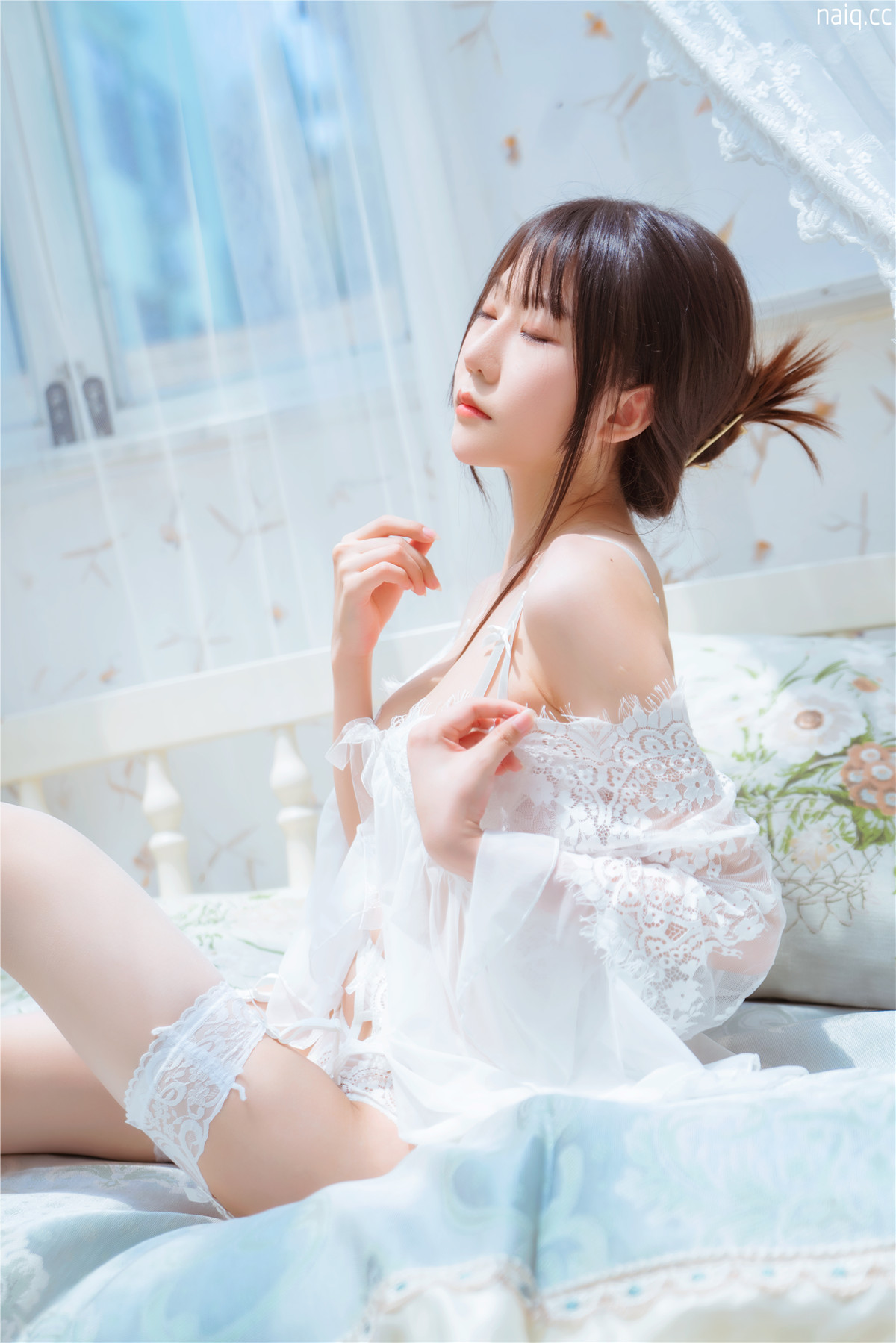 香草喵露露 - 玻璃房少女 [76P-1.13GB] - 奶圈