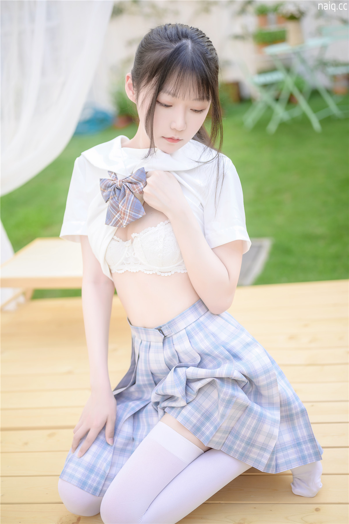 香草喵露露 - 阳光庭院制服 [50P-714MB] - 奶圈