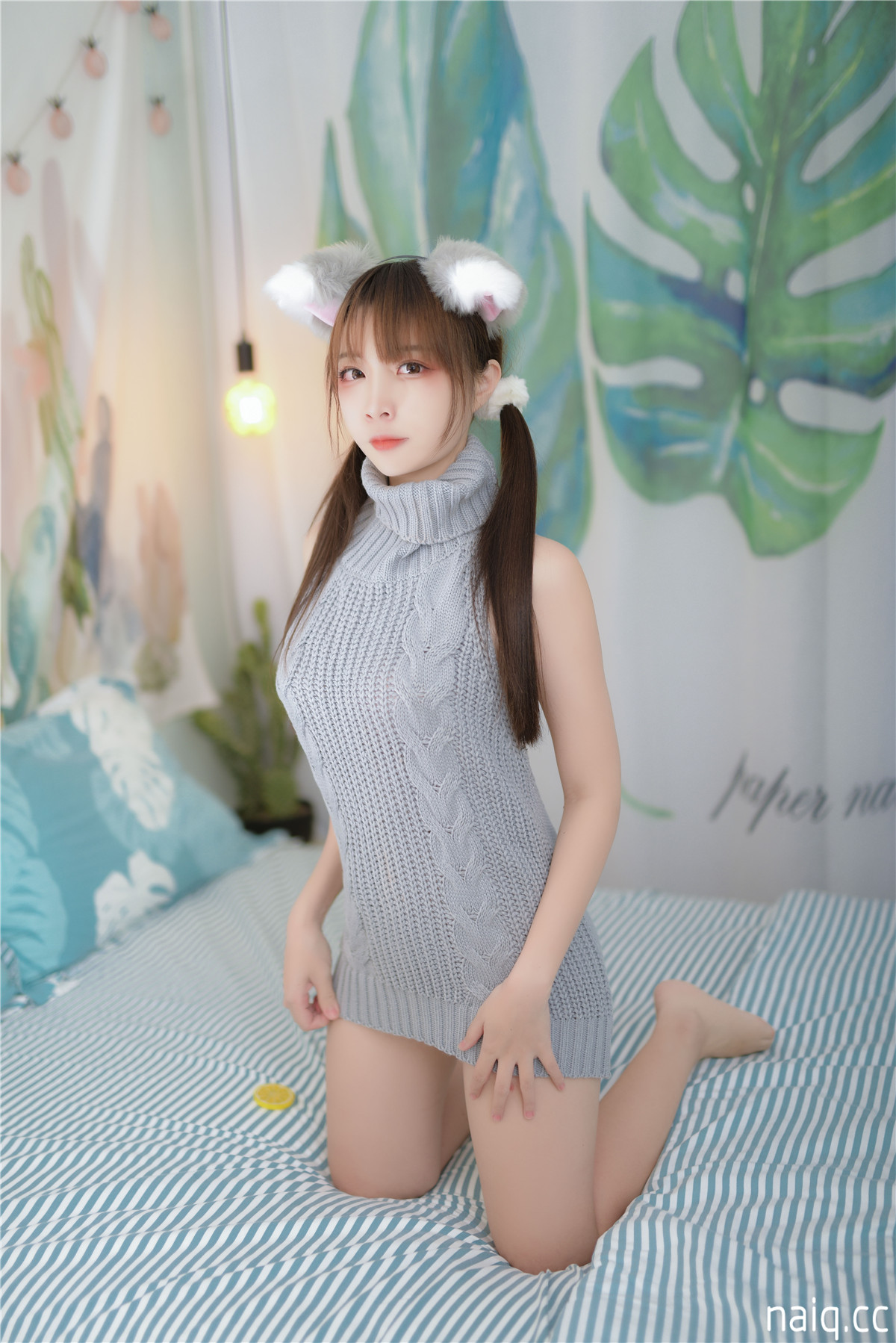二佐Nisa - 宠物少女 私房露背毛衣 [17P-37MB] - 奶圈