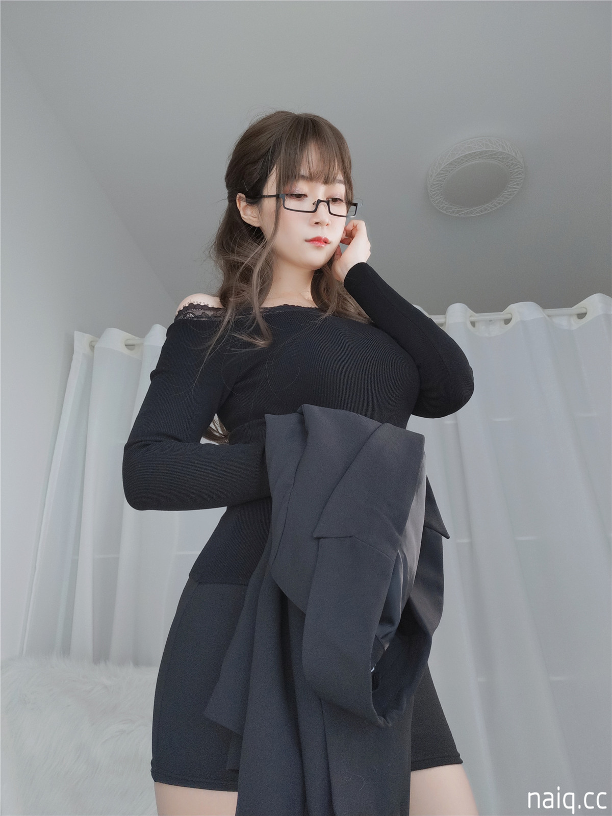 白银81 - 黑西服 [136P7V-931MB] - 奶圈