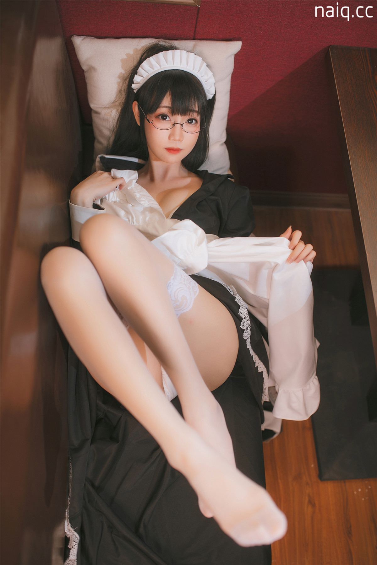 焖焖碳 - 女仆 [33P-98MB] - 奶圈