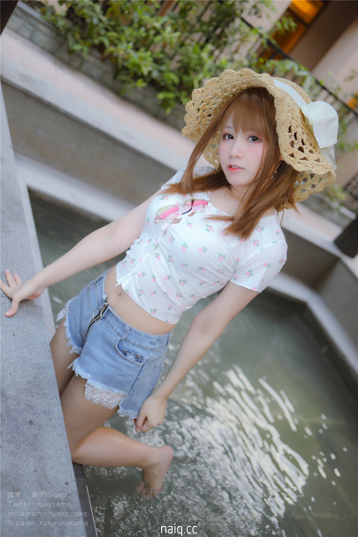 Nyako喵子 - 温泉+蕾丝睡衣 [225P2V-1.27GB] - 奶圈