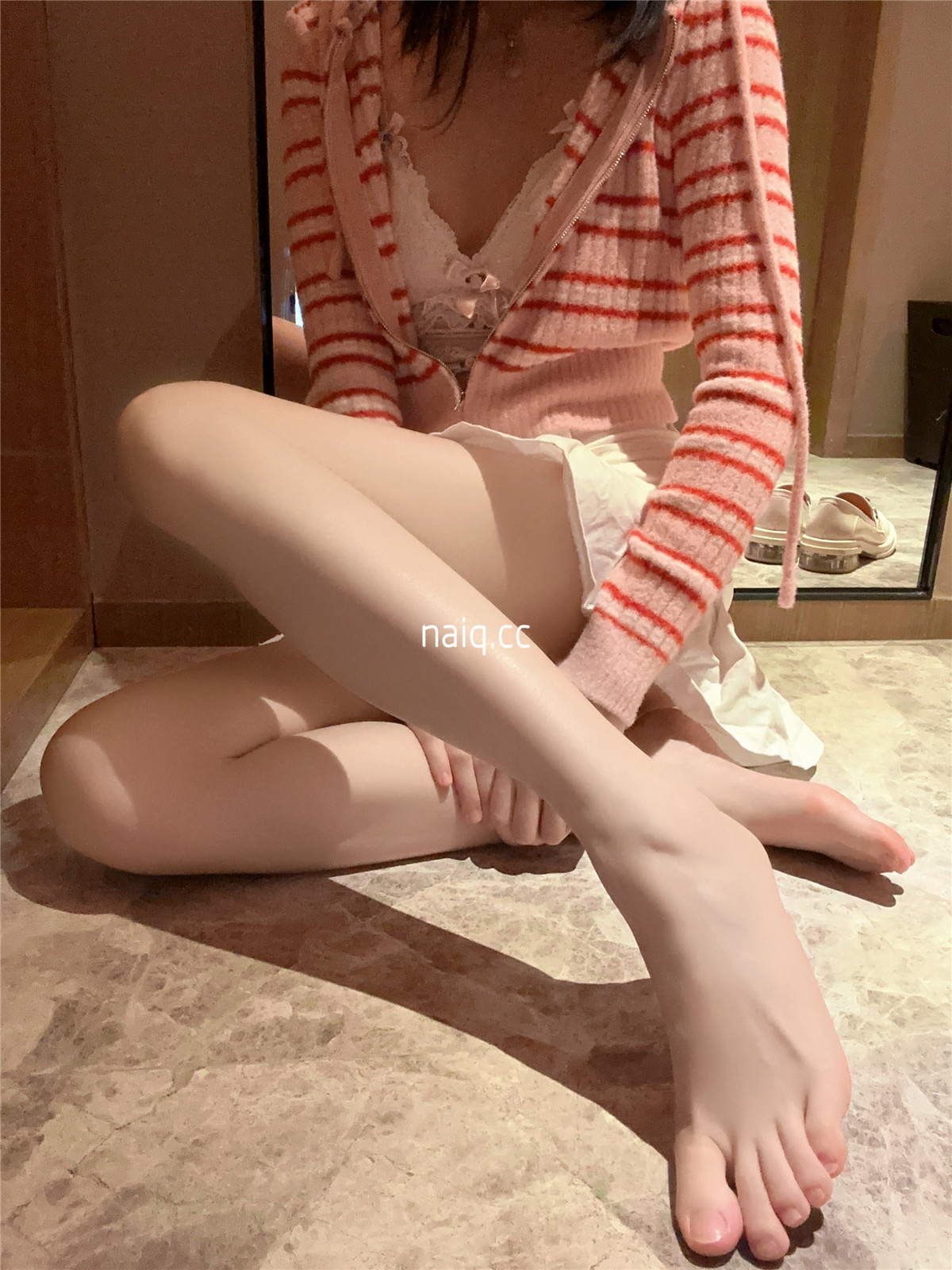 桜桃喵 - 条纹毛衣 [22P-98MB] - 奶圈