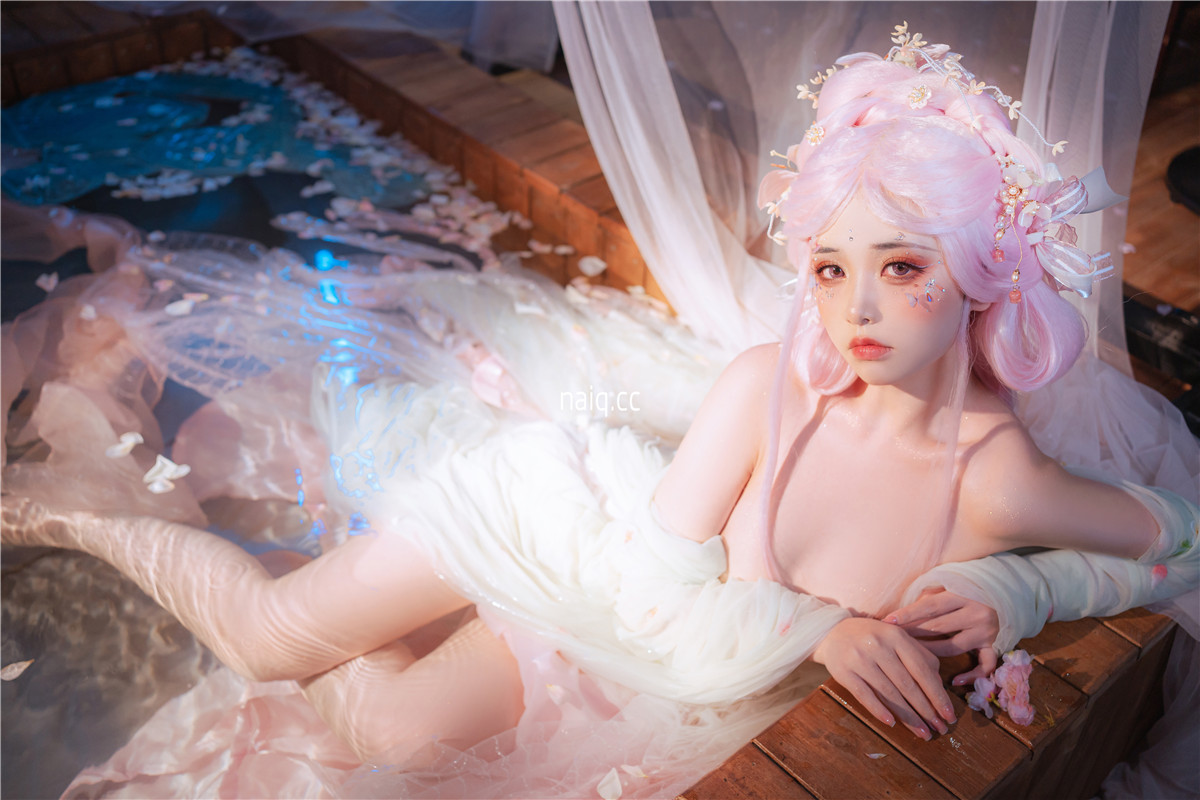 爆机少女喵小吉 - 临江仙 [81P2V-2.38GB] - 奶圈