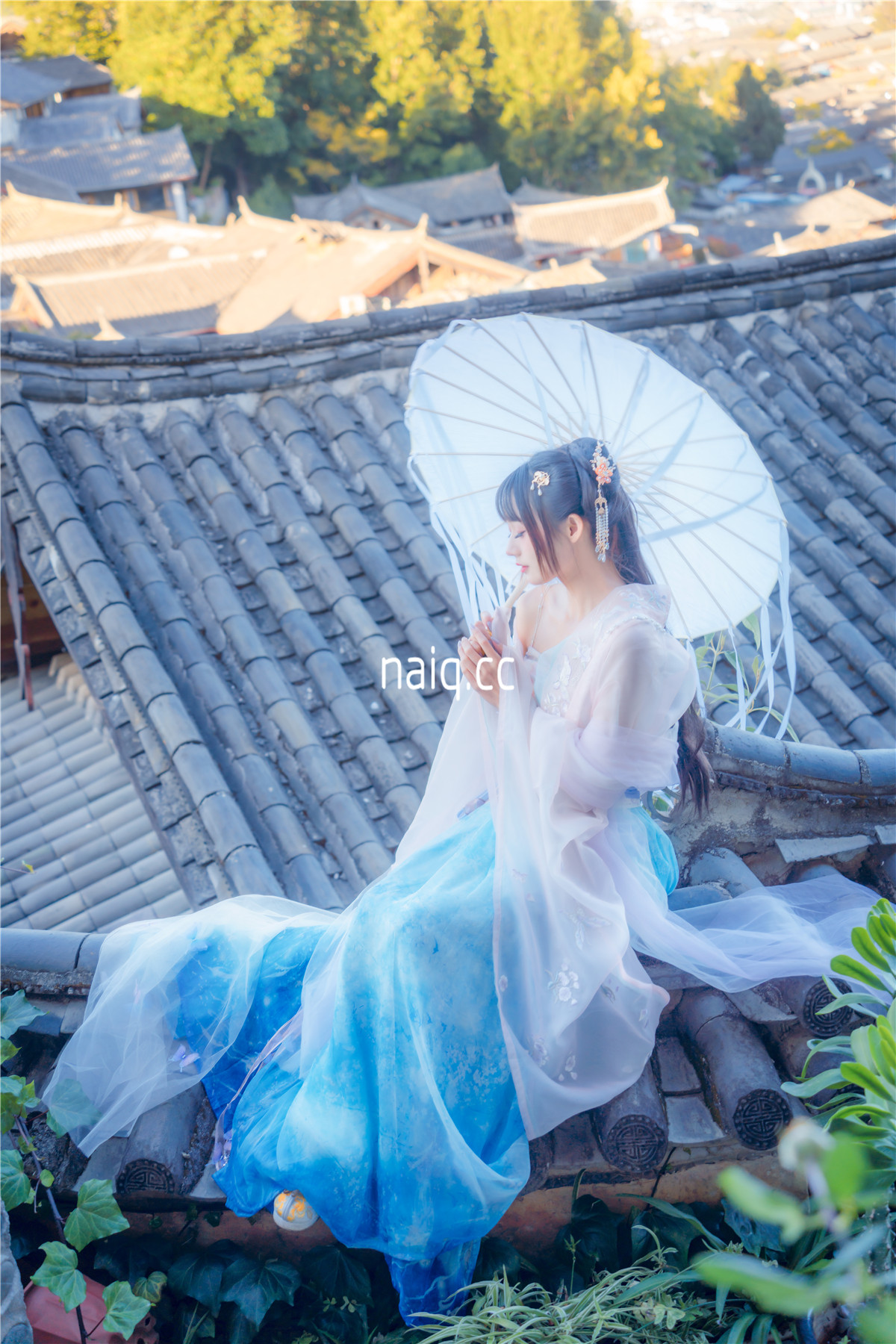 兔子Zzz不吃胡萝卜 - 丽江屋顶 [22P-172MB] - 奶圈