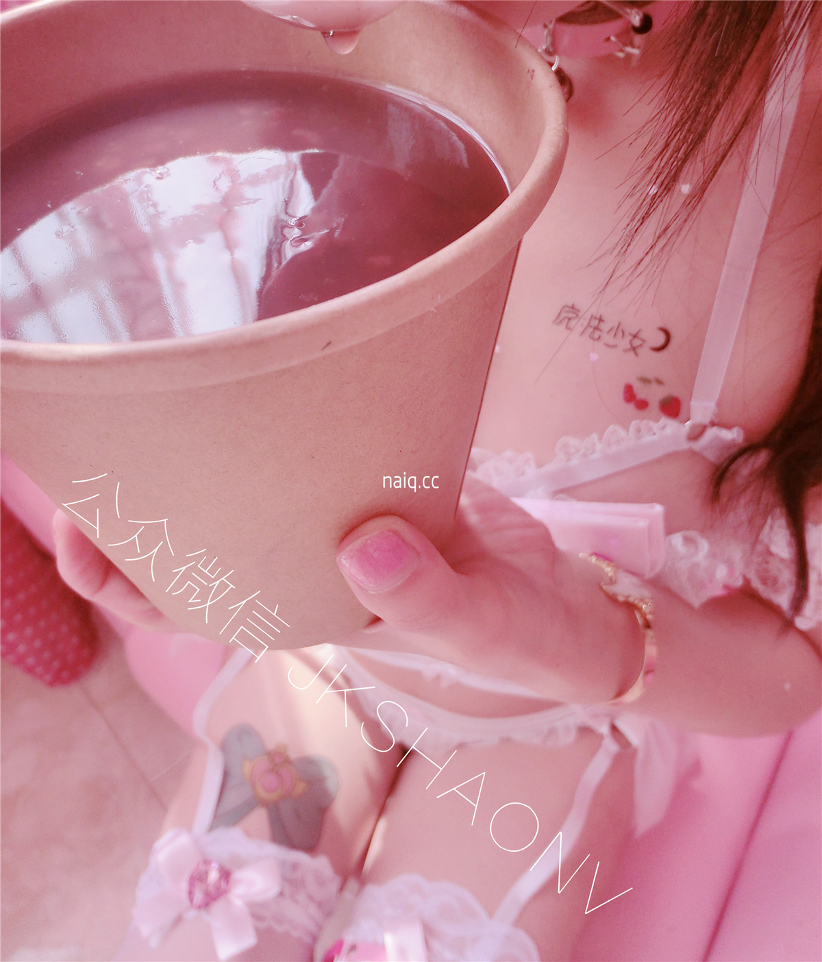 双马尾少女赛高酱 - 第四本特刊内衣束缚 [33P-30MB] - 奶圈