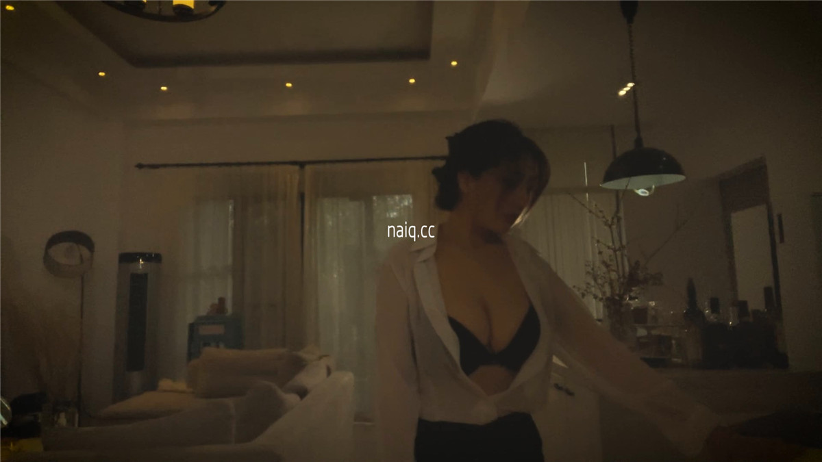 樱晚gigi - 粉丝群收费视频12 浮现 [1V-557MB] - 奶圈