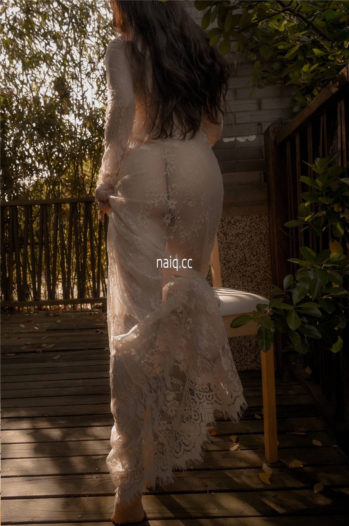 樱晚gigi - 粉丝群收费写真35 听日落时 [21P-244MB] - 奶圈