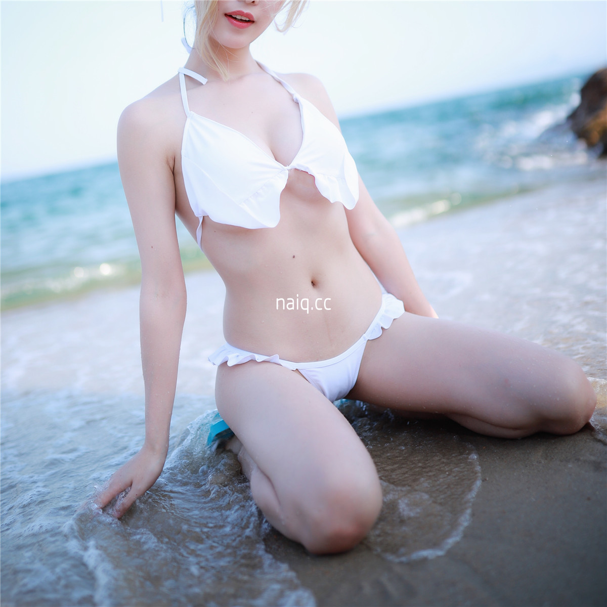 抖娘-利世 - 海边索米 [30P-88MB] - 奶圈
