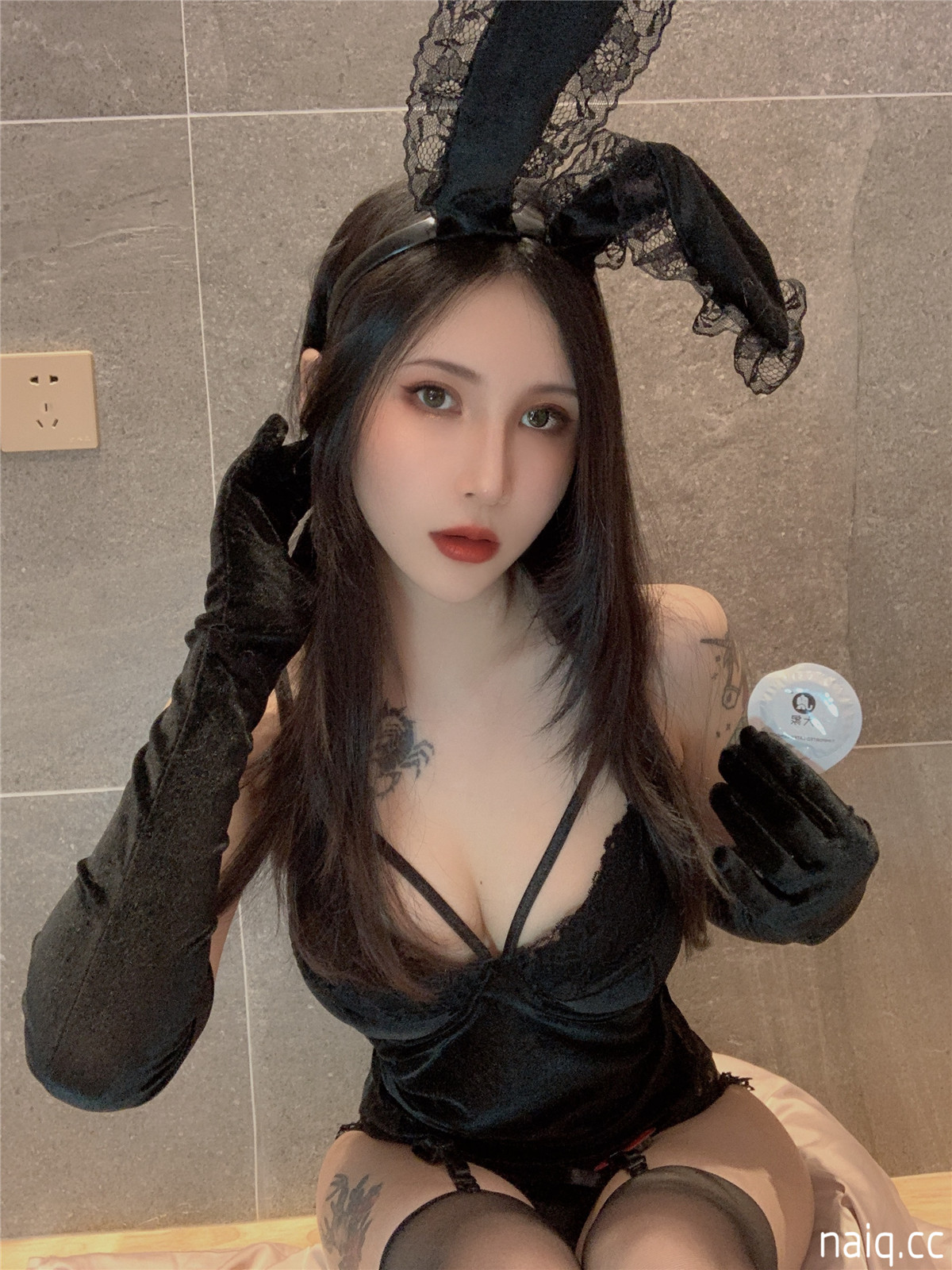 Vams子 - 兔女郎自拍 [48P-77MB] - 奶圈