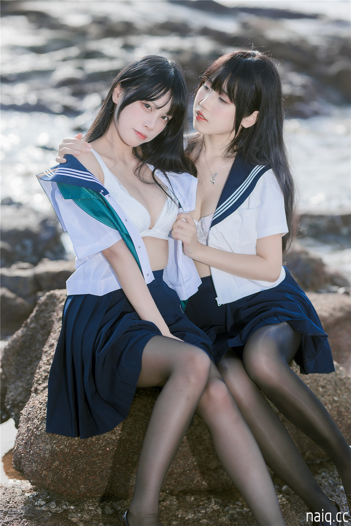 不呆猫 - &三無人型 水手服百合黑丝 [51P1V-1.02GB] - 奶圈