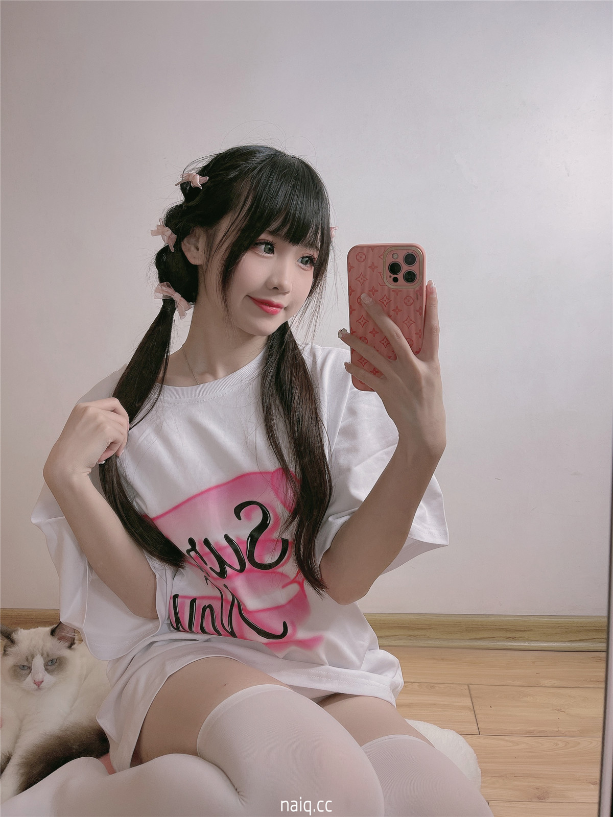 miko酱ww - 自拍系列 mikoの白丝01 [241P-1.70GB] - 奶圈