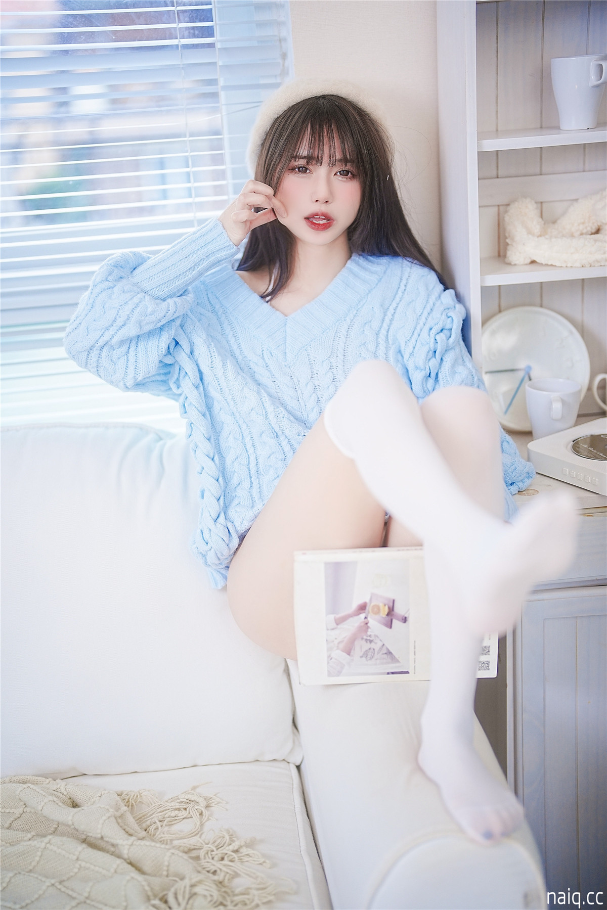 Tina很妖孽呀 - 蓝色秋冬毛衣 [27P-168MB] - 奶圈