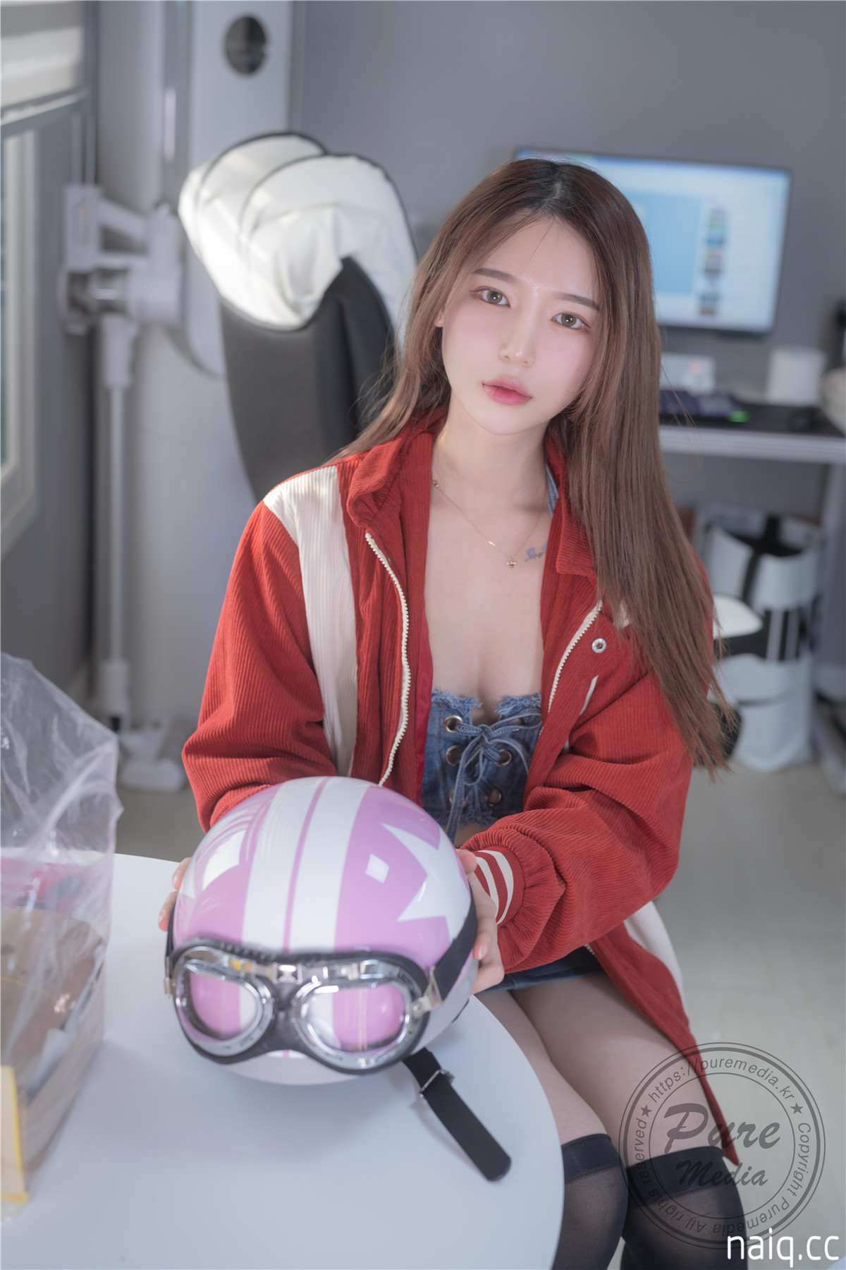 Yeha - Pure Media Vol.277 Expensive and Delicious Naked Hen [195P-349MB] - 奶圈