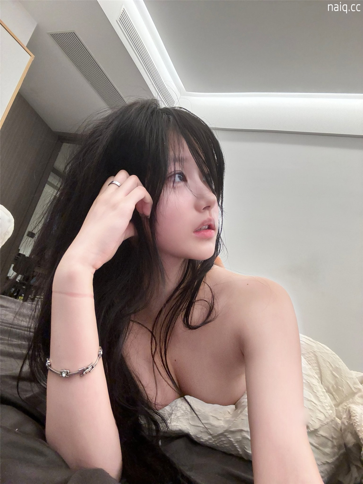 露脸清纯反差小母狗『屁小六』粉粉的小狗，爸爸快来认领一下~水上露出有陌生男子摸我奶奶有点尴尬 [41P62V-408.97MB] - 奶圈