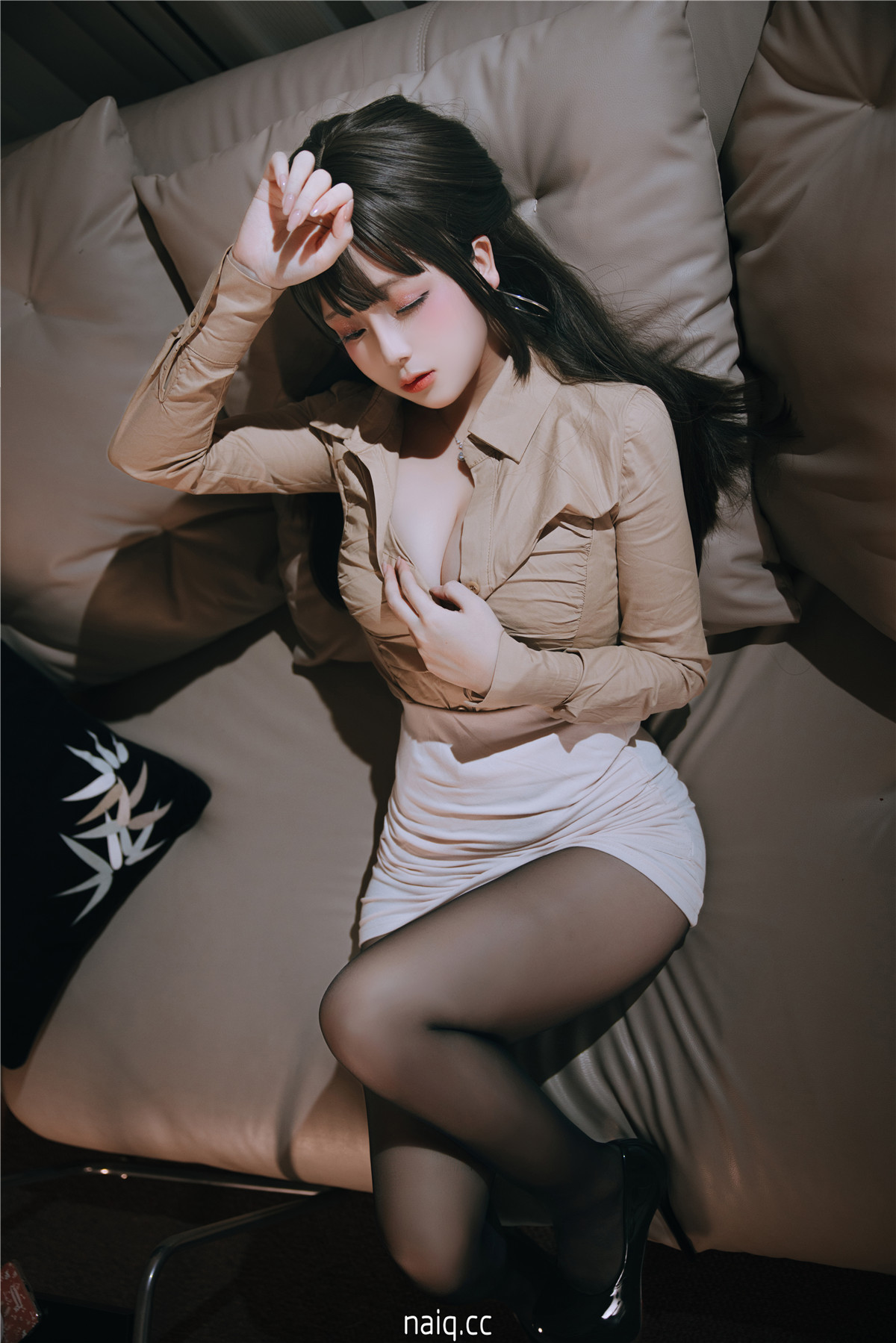 日奈娇 - 醉酒同事 [243P8V-2.51GB] - 奶圈