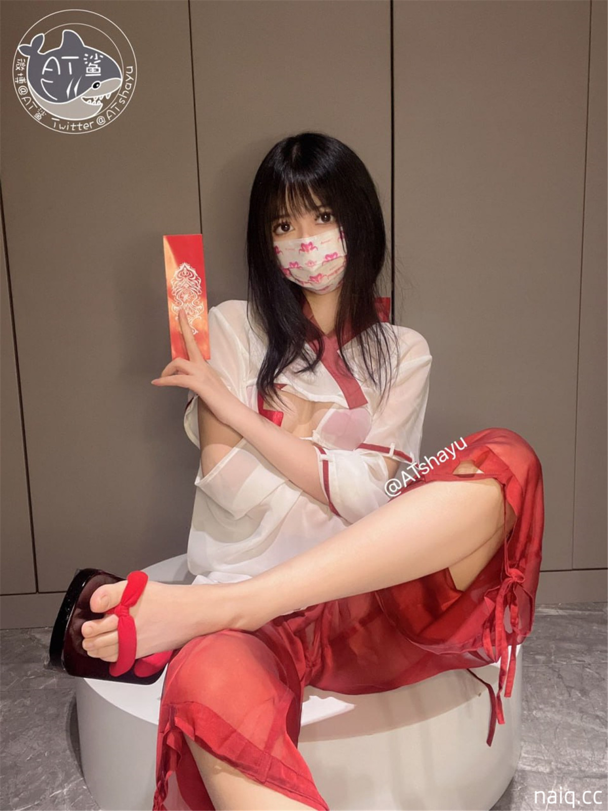 AT鲨 - 反差巫女 [30P1V-27.07MB] - 奶圈