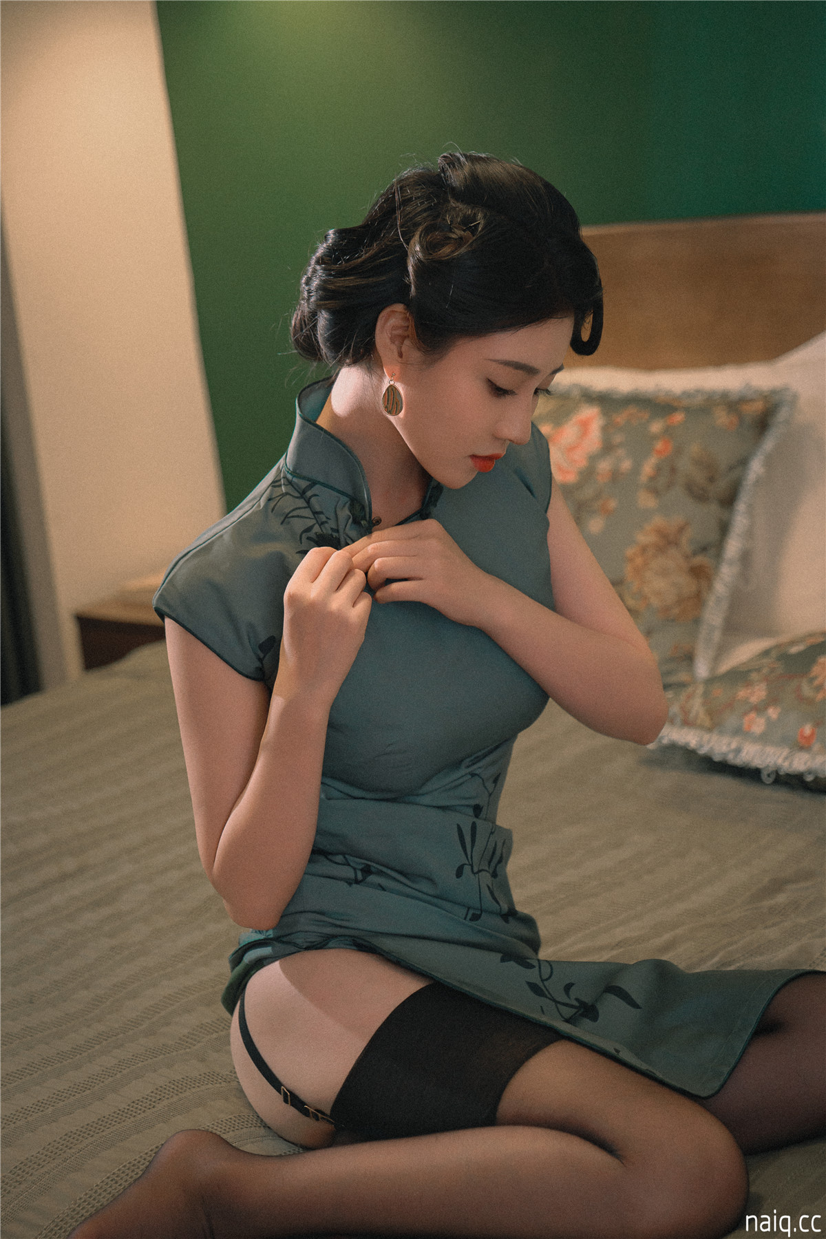 年年 - 海上花 [80P-1.24GB] - 奶圈