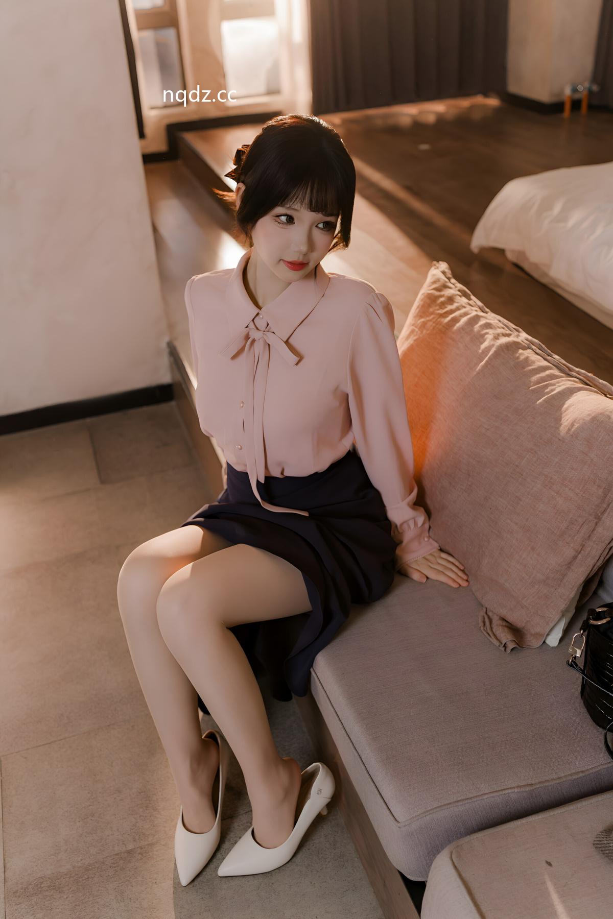 雪晴Astra - 肉丝通勤OL [71P1V-1.36GB] - 奶圈