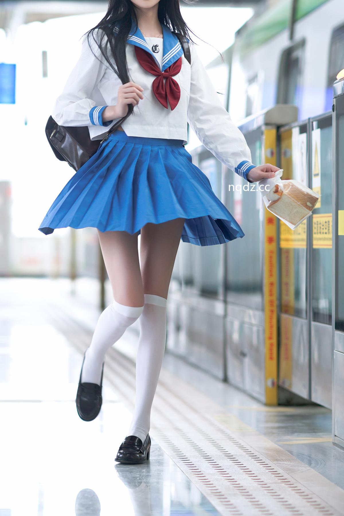 桜桃喵 - 地铁jk [33P-527MB] - 奶圈