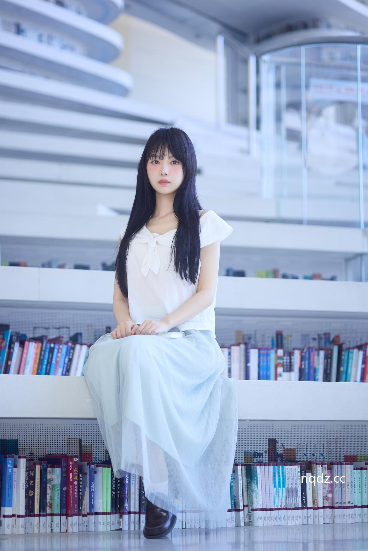 Shika小鹿鹿 - 图书馆 [16P-294MB] - 奶圈