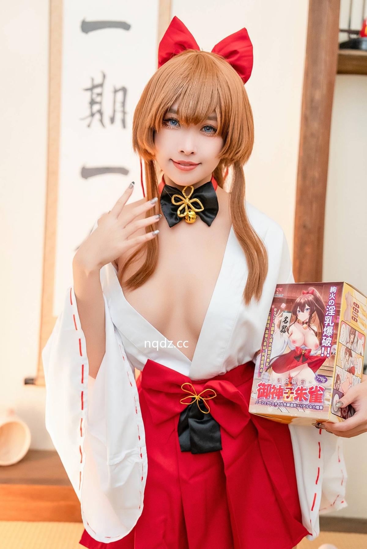 慕慕Momo - 聖女狩宴 御神子朱雀 傲嬌御姐全裸淫乳爆破 [36P1V-165MB] - 奶圈