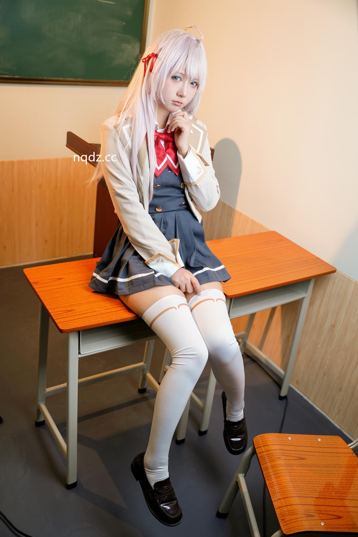 喜欢爱理吗 - 不时以俄语轻声遮羞的邻座艾莉同学 [30P-135.64MB] - 奶圈